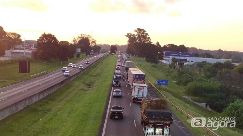 Trânsito congestionado na Washington Luís - Crédito: Maycon Maximino