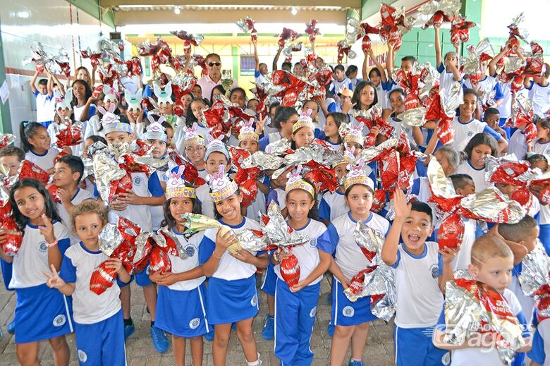 Prefeitura de Ibaté distribui Ovos de Páscoa aos alunos da rede municipal de ensino - Crédito: Divulgação