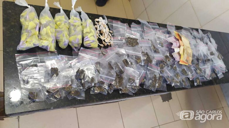 A droga foi apreendida pela PM - Crédito: Maycon Maximino
