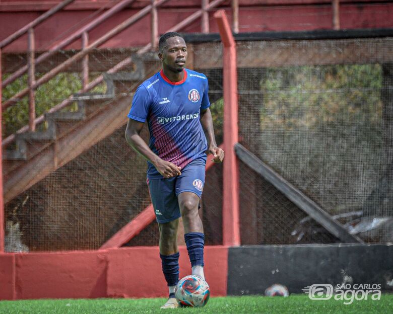 “O torcedor do Lobão pode esperar empenho e dedicação a todo momento”, garantiu o zagueiro - Crédito: Lole Art's/Divulgação