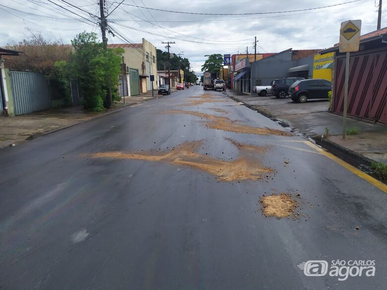 Grande derramamento de óleo aconteceu na Avenida Morumbi - Crédito: Divulgação