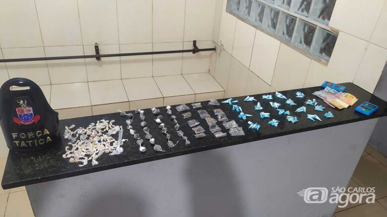 A droga que foi apreendida pela Força Tática - Crédito: Divulgação