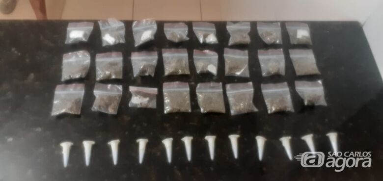 Após briga entre mãe e filha, PM apreende drogas com jovem no Cidade Aracy - 