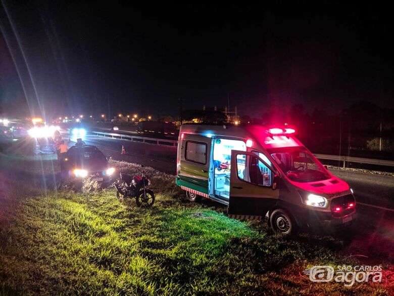 Acidente envolve três veículos na rodovia Washington Luís, em São Carlos - Crédito: Maycon Maximino