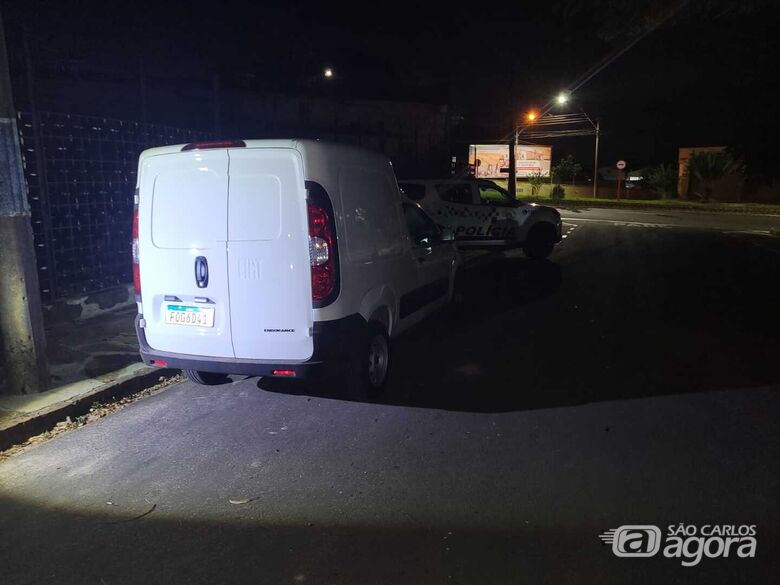 Fiorino levada em assalto a padaria é localizada - 