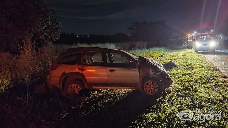 A Adventure ficou no estacionamento após o forte impacto - Crédito: Descalvado Agora