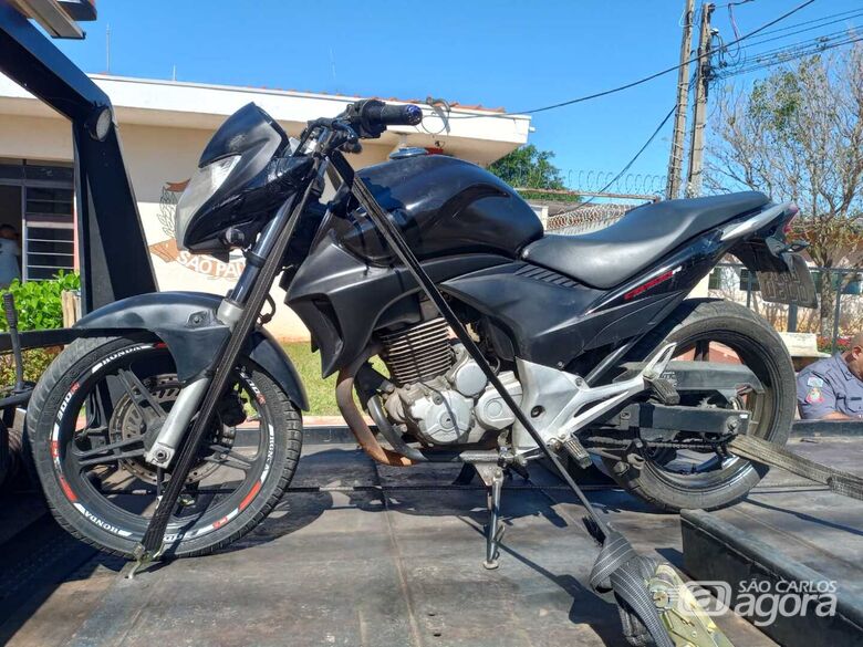 Moto furtada em São Carlos foi encontrada em Ibaté - Crédito: Divulgação