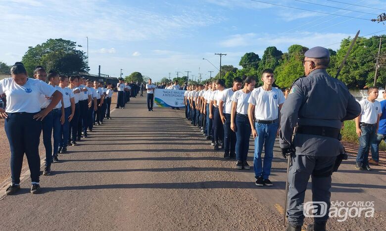 Educação de SP abre consulta pública sobre a implementação das escolas cívico-militares - Crédito:  Escola Lima Neto/Facebook