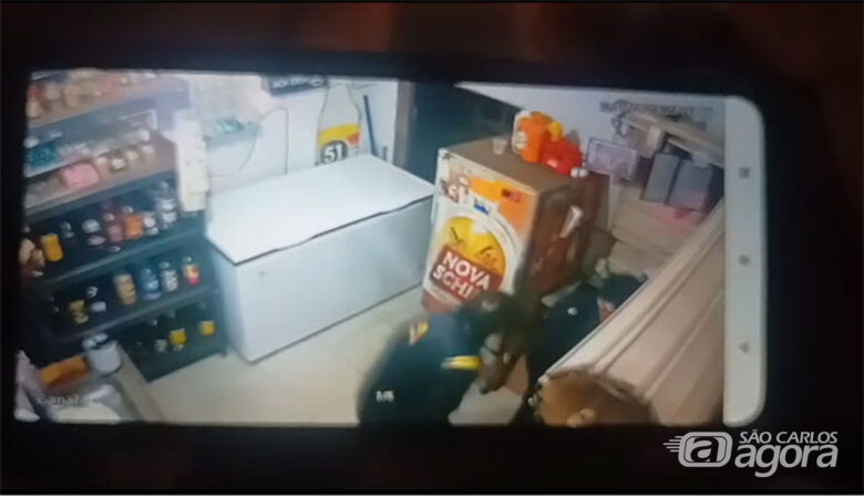 Dois morrem durante tiroteio em bar em Descalvado - Crédito: reprodução