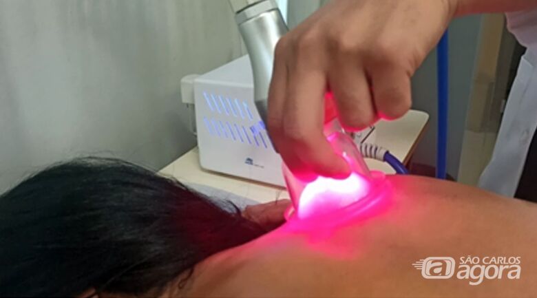 Tratamento com laser para dores nas costas - Crédito: divulgação