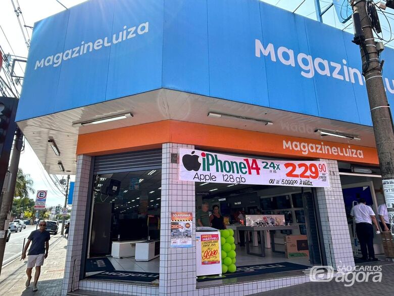 Iphone 14 de 128GB com mensais de R$ 229,90 no Magalu nesta quarta-feira - Crédito: divulgação