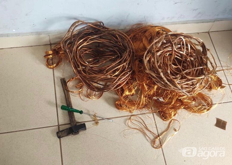 Dupla é detida com fios de cobre furtados em Itirapina - 