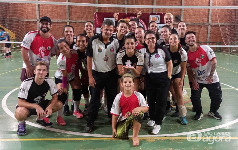 Atletas da UFSCar comemoram a vitória e a vaga para a final - Crédito: Divulgação