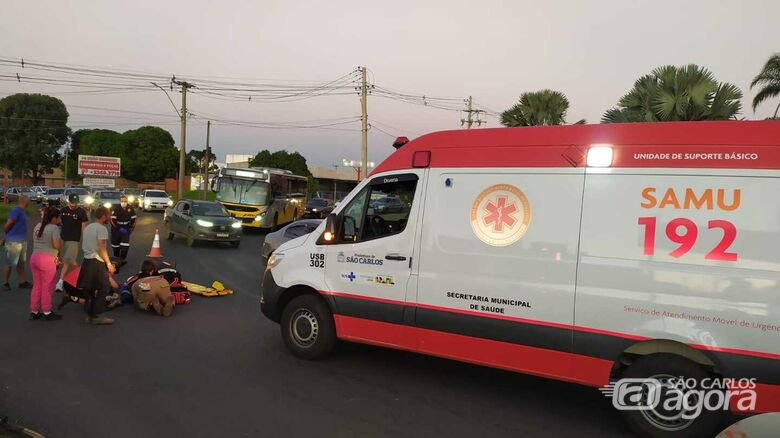 Motociclista fica ferida após se envolver em acidente na rotatória da Cardinalli - Crédito: Maycon Maximino