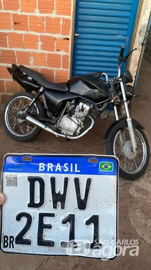 Moto furtada em São Carlos é localizada em Ibaté - 