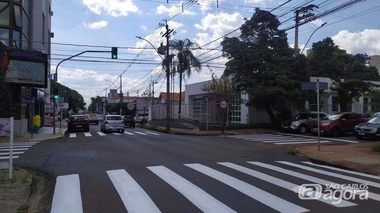 Novo semafóro em cruzamento no Centro entra em operação - Crédito: Maycon Maximino