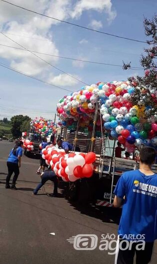 Caminhão da Alegria quer fazer a felicidade de 4 mil crianças em São Carlos - Crédito: Divulgação