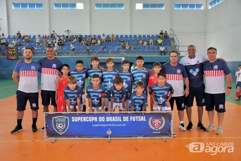 Equipe sub11 de São Carlos estreou com uma difícil vitória na Super Copa do Brasil - Crédito: Divulgação