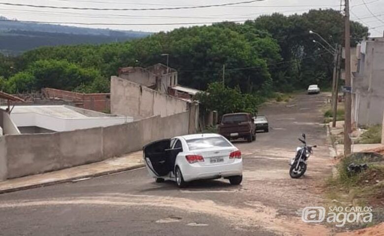 Carro roubado no Jardim das Torres é localizado na Vila Isabel  - 