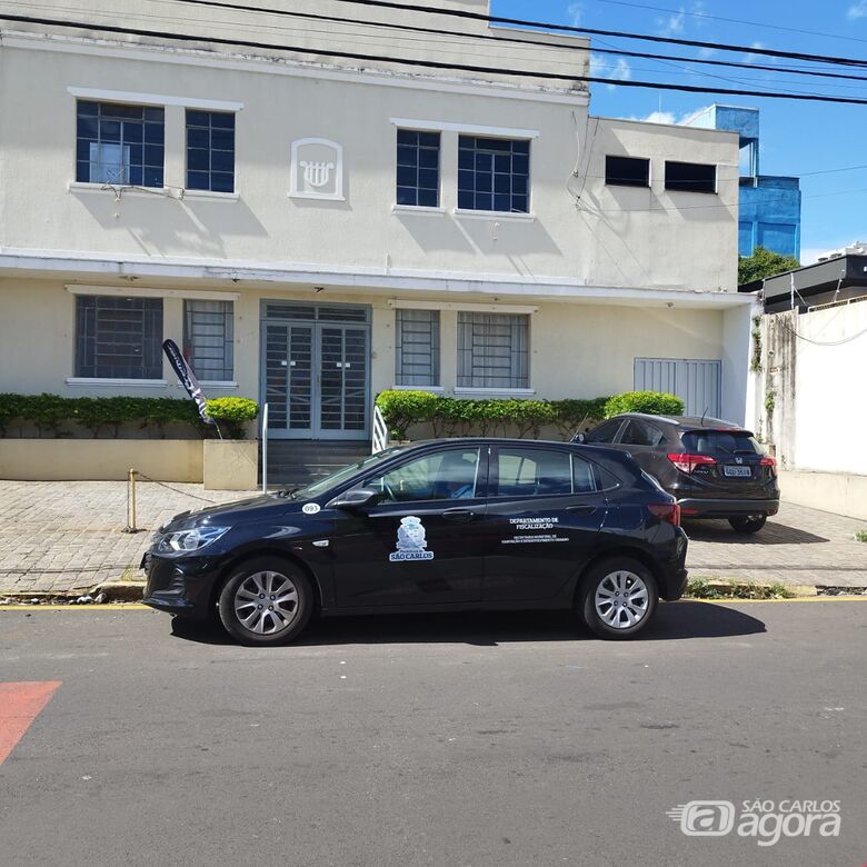Fiscalização interdita feirão de malhas sem autorização em São Carlos  - Crédito: Prefeitura Municipal