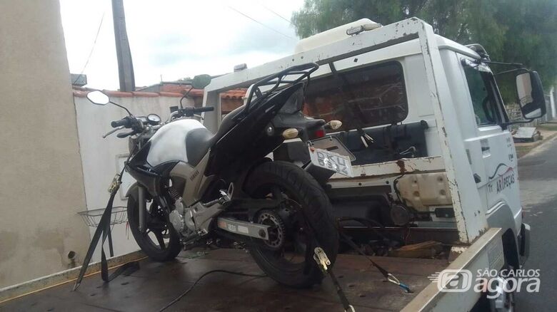 Moto furtada em novembro do ano passado é recuperada pela PM no Cidade Aracy - 
