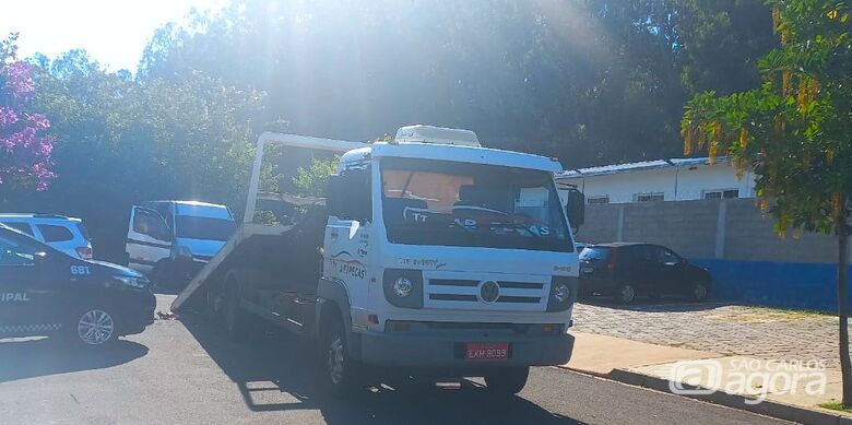 Van escolar irregular é flagrada transportando estudantes no Jardim Araucária - Crédito: Divulgação/Prefeitura Municipal