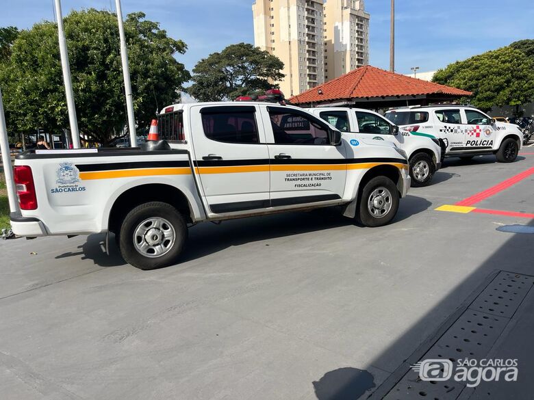 PM entrega certificados de curso de trânsito ministrado a guardas e agentes de trânsito de São Carlos - Crédito: divulgação