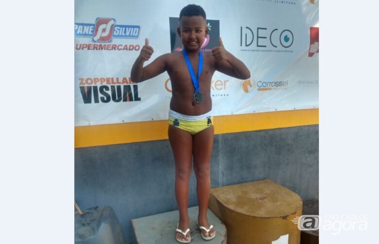 João Ricardo é um novo talento que nasce na natação de São Carlos - Crédito: Divulgação