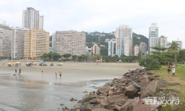Praia em Santos - Crédito:  Raimundo Rosa/Prefeitura de Santos