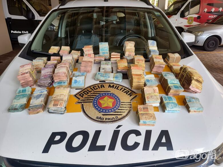 TOR prende suspeito com grande quantidade de dinheiro em Araraquara - 