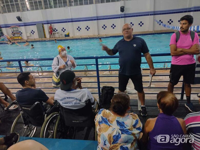 Equipe de natação durante o primeiro dia de atividades: Mitcho fala aos atletas sobre as metas para 2024 - Crédito: Divulgação