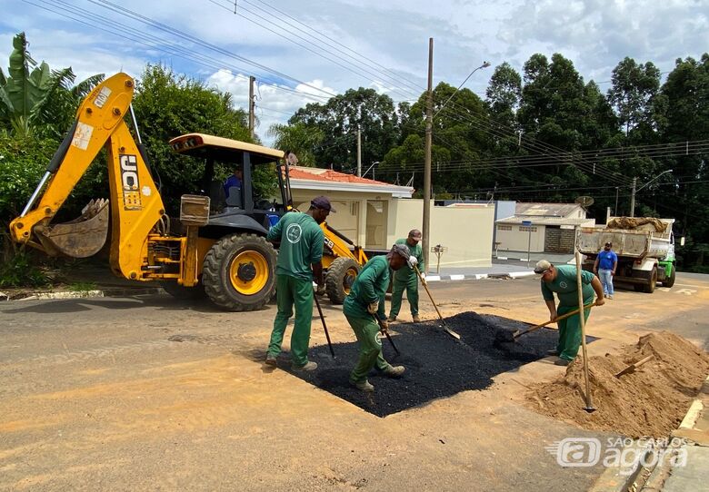 Prefeitura retoma serviço de tapa buracos em Ibaté - Crédito: Divulgação