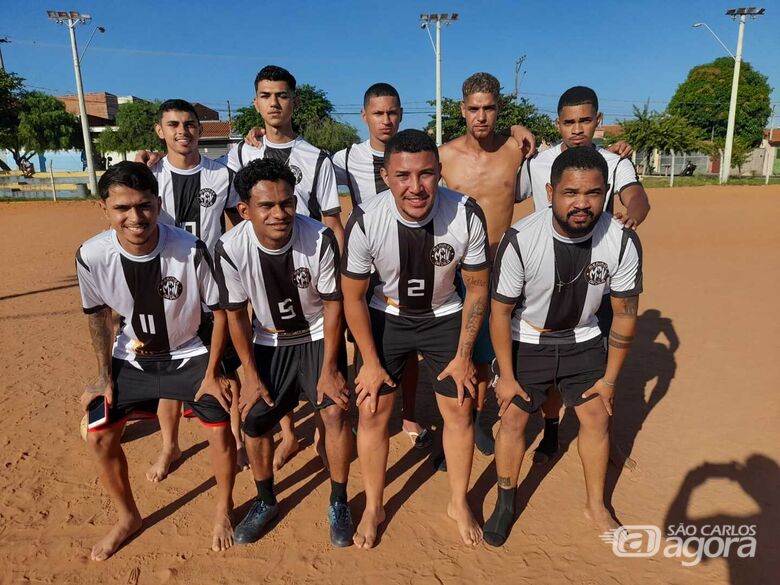 Meninos da Vila conseguiu a primeira vitória ao golear o Desportivo Central - Crédito: Divulgação