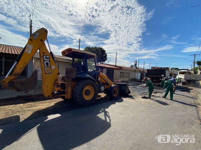 Prefeitura de Ibaté dá início em operação tapa-buracos no Jardim Cruzado I - Crédito: Divulgação
