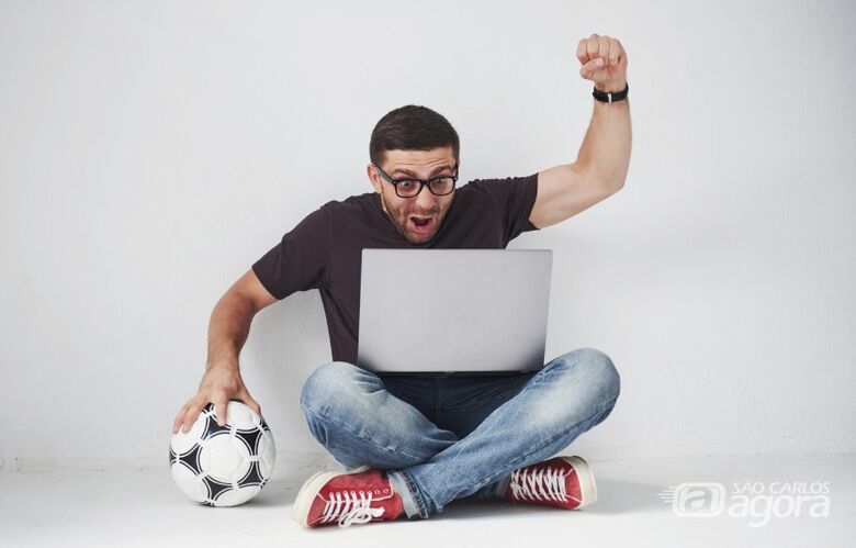 O Brasil promulga a lei n.º 14.790 que regulamenta as apostas esportivas e os jogos online - Crédito: Freepik