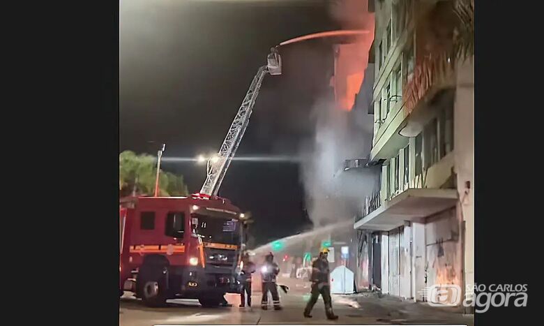 Incêndio em pousada deixa ao menos 10 mortos em pousada no RS - Crédito: Reprodução