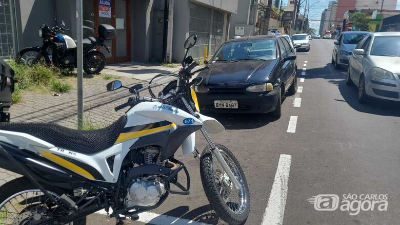 Pálio estava estacionado no centro da cidade - Crédito: Maycon Maximino