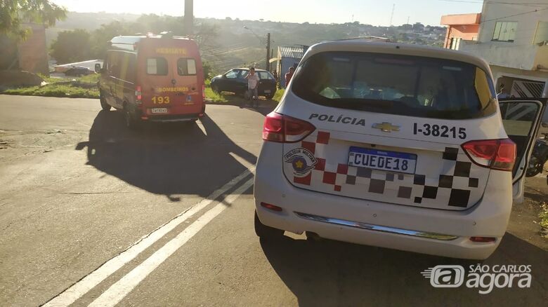 Colisão entre motos deixa dois feridos no Jardim Pacaembu  - Crédito: Maycon Maximino