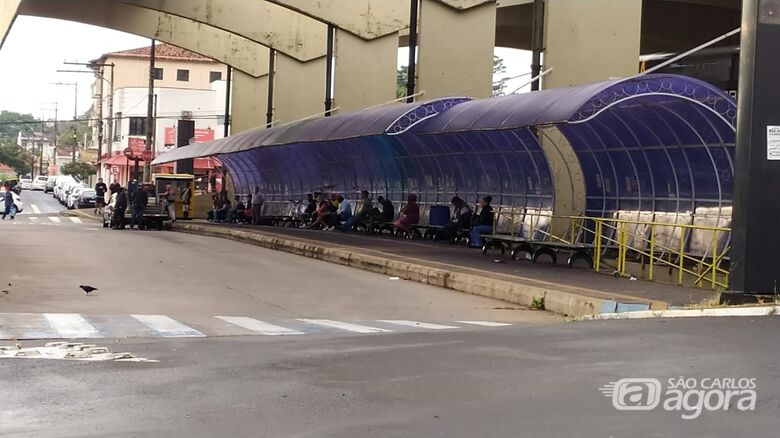 Ponto de ônibus na região da rodoviária - Crédito: Maycon Maximino