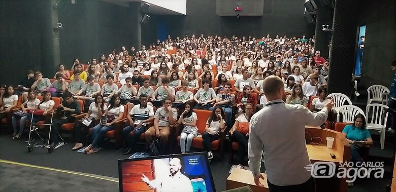 Descubra como é estudar programação e matemática na USP: participe de atividades dia 6 e 7 de junho - 