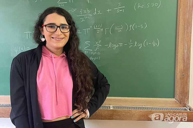 A pesquisadora Emily Quesada-Herrera foi a primeira mulher a conquistar o Prêmio Gutierrez de Melhor Tese em Matemática - Crédito: Divulgação