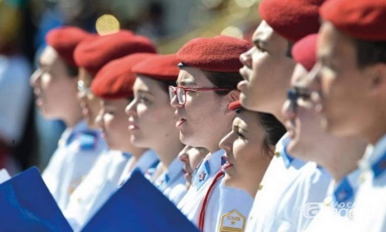 Alunos em escola civico-militar - Crédito: Agência Brasil