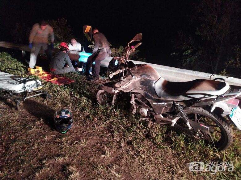 Motociclista de Ibaté se fere em queda de moto em São Carlos - Crédito: Maycon Maximino