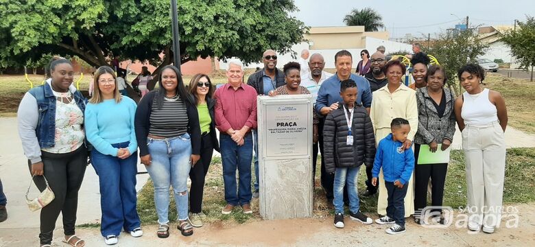 Marquinho Amaral prestigia a entrega da Praça "Professora Maria Anézia Baltazar de Oliveira" no Jardim De Cresci. - 