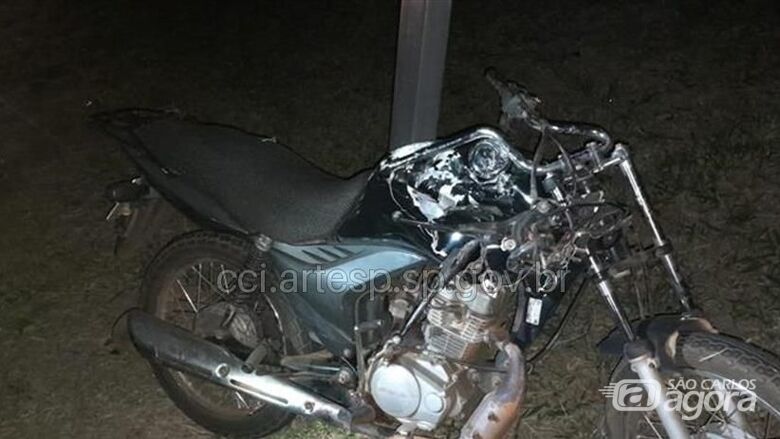 Motociclista morre após atropelar vaca na rodovia Washington Luís - 