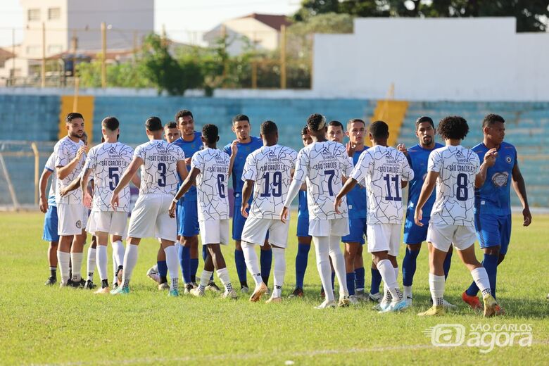 São Carlos decepcionou e praticou um péssimo futebol em Mauá - Crédito: Ismael Volpin