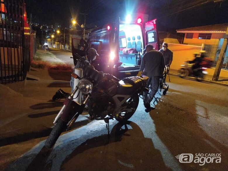 Acidente de trânsito deixa motociclista ferido no bairro Cidade Jardim - Crédito: Maycon Maximino