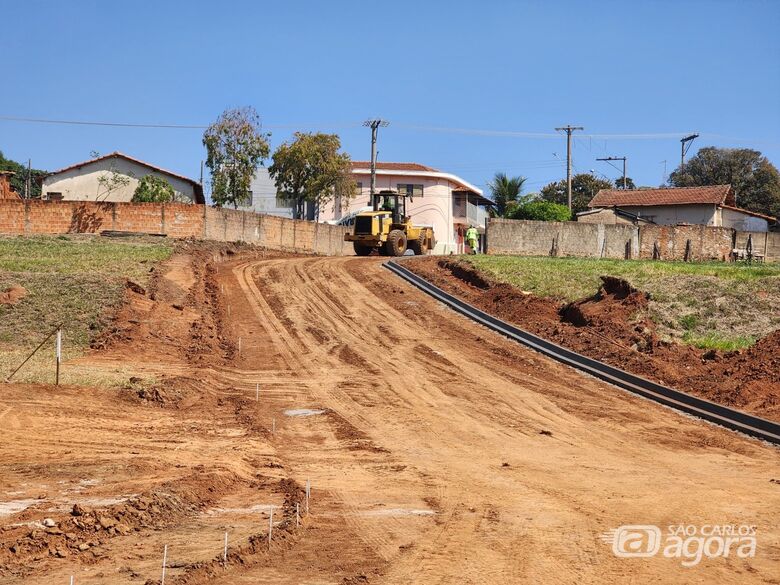 Máquinas trabalham no local - Crédito: divulgação