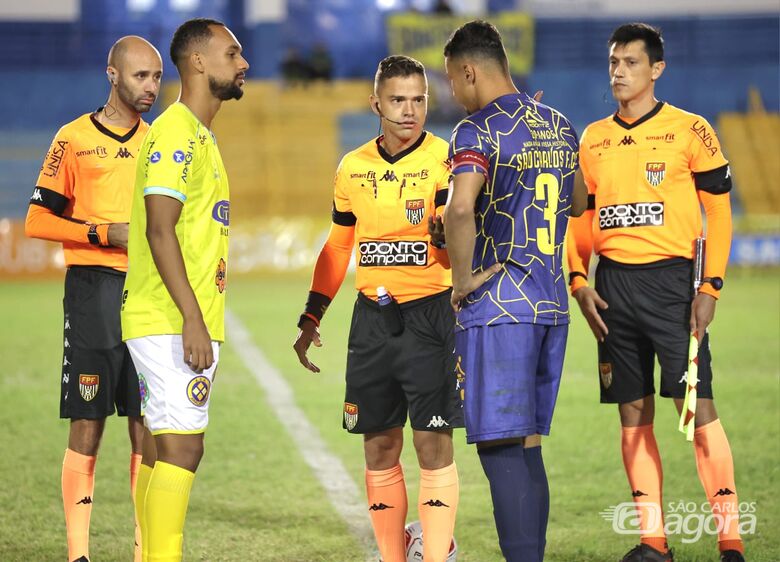 Para se classificar à semifinal da Bezinha, São Carlos terá que vencer o Araçatuba por dois gols de diferença - Crédito: Ismael Volpin