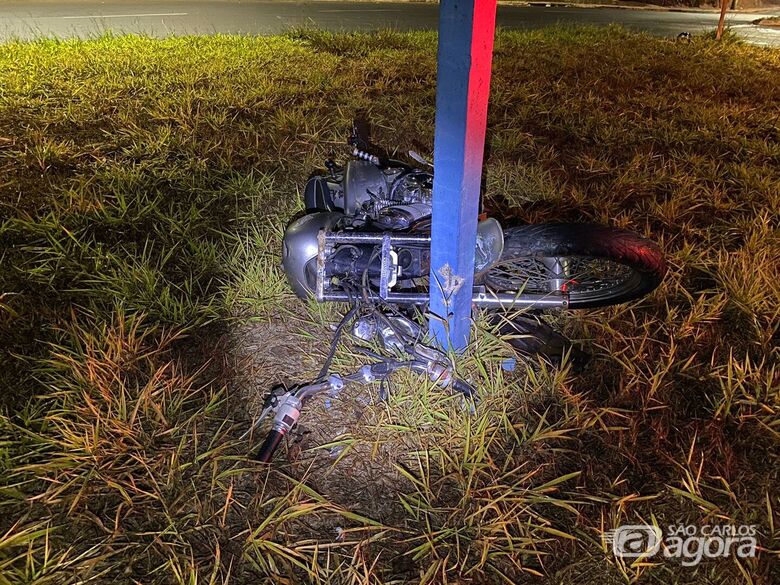 Motociclista morre após bater em poste na cidade de Araraquara - Crédito: Flávio Fernandes/Araraquara Agora